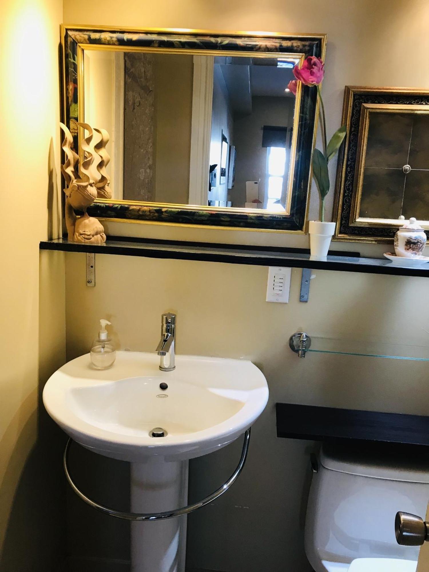 A Seaton Dream Hotel Toronto Room photo